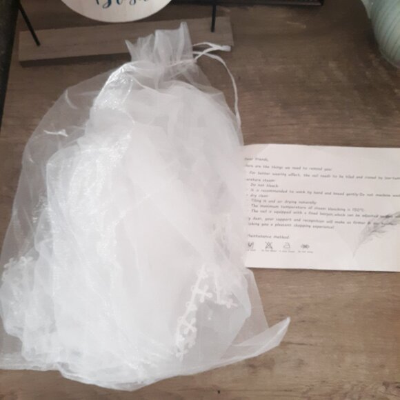 Girls First Communion Veil - White Holy 1st Communion Headpiece - Picture 4 of 15